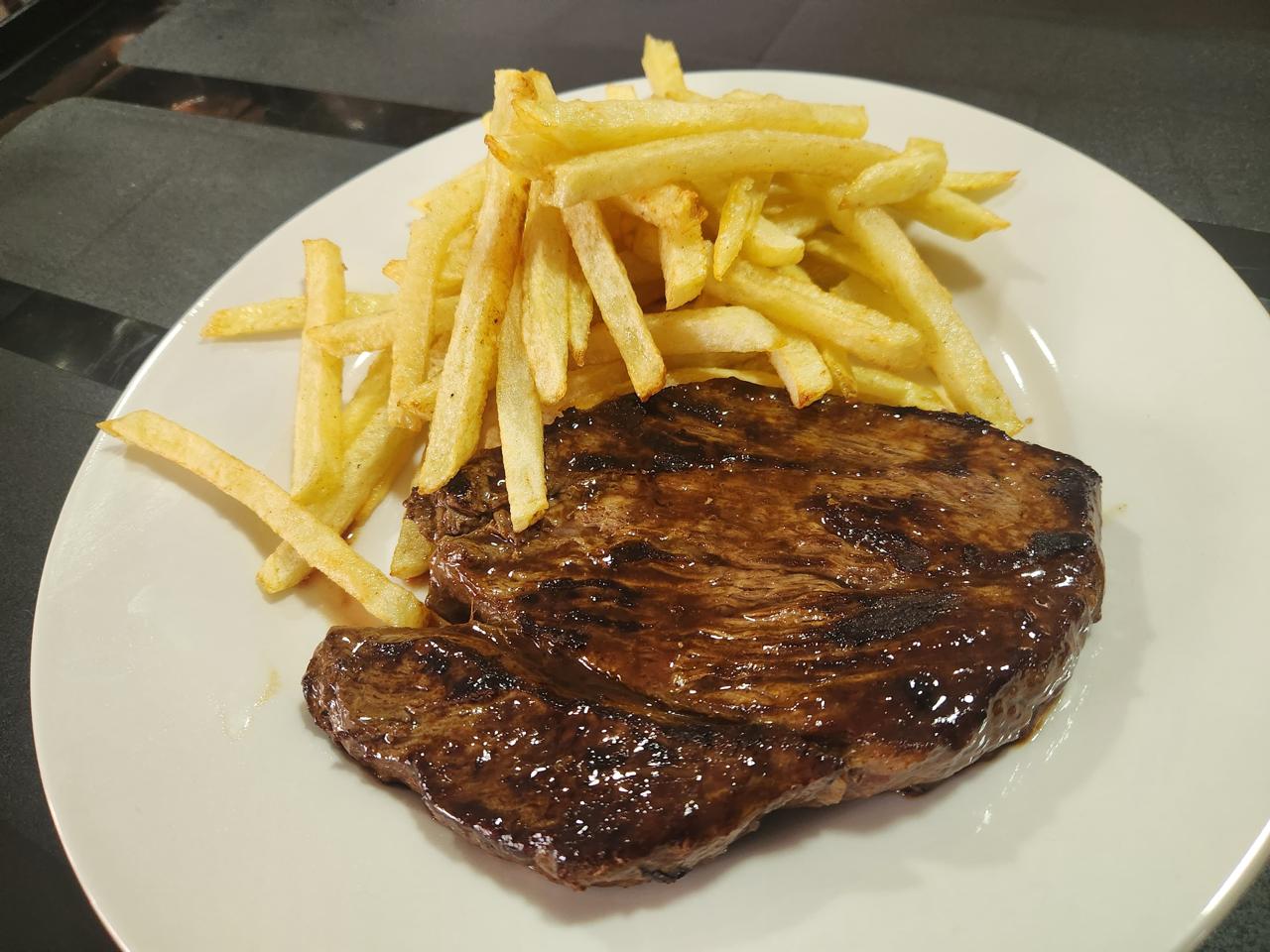 Bife con papas